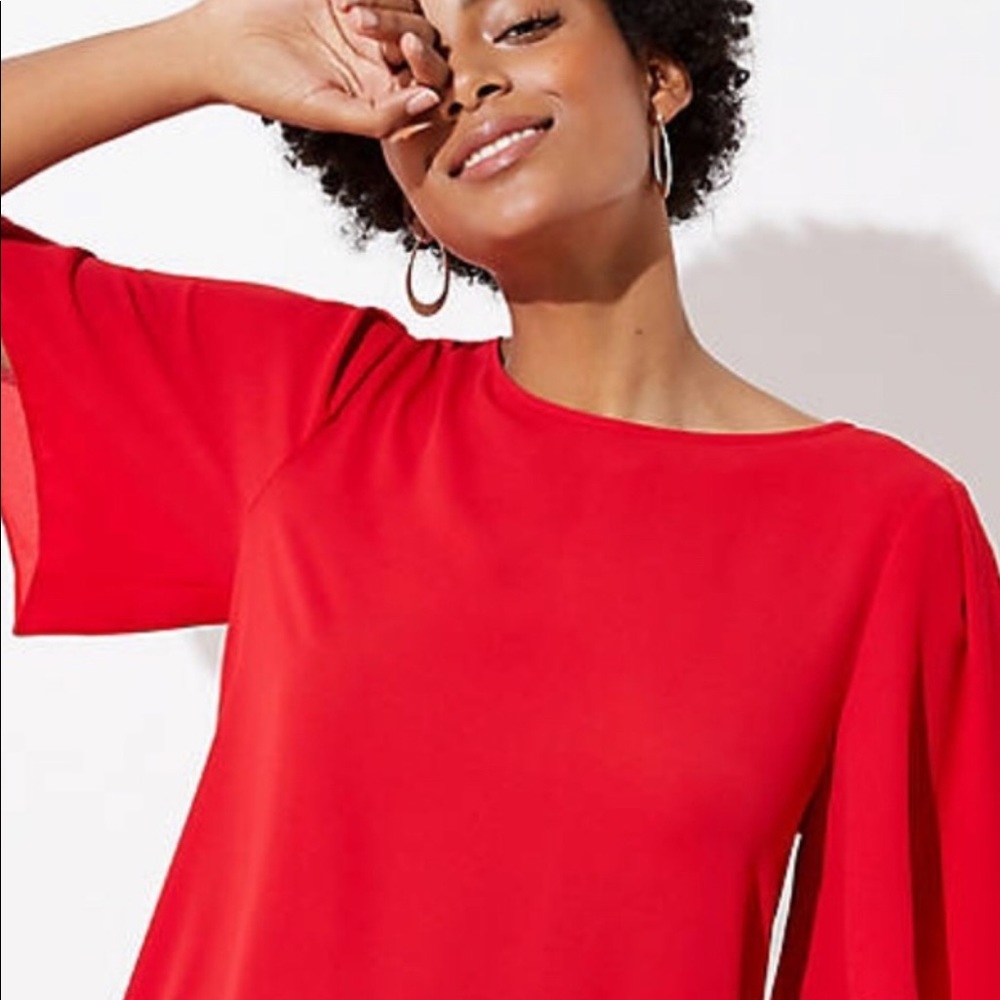 Loft flare sleeves with keyhole close back top